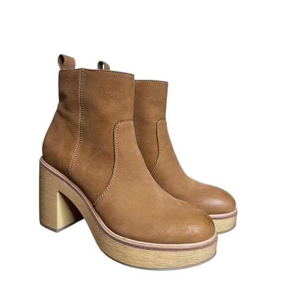 Dolce Vita Cecile tan nubuck platform  ankle booties - Picture 1 of 6